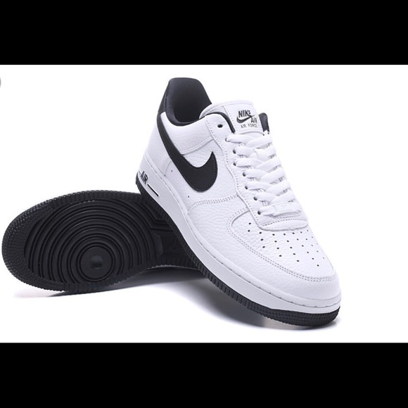 Black and White Nike Air Force 1 Size 7 Black and White Nike Air Force 1 Size 7